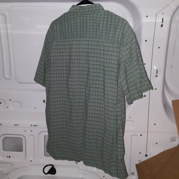 *SOLD*Quiksilver Green Button Down Short Sleeve Sh - Picture 4 of 5